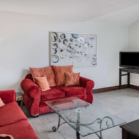 Super 8 By Wyndham Pensacola Ξενοδοχείο Ferry Pass Εξωτερικό φωτογραφία