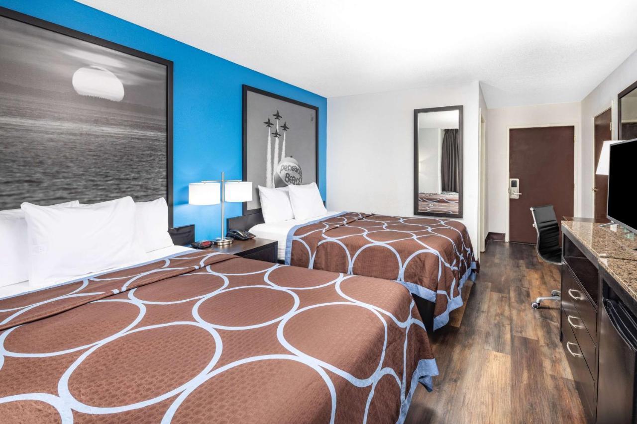 Super 8 By Wyndham Pensacola Ξενοδοχείο Ferry Pass Εξωτερικό φωτογραφία