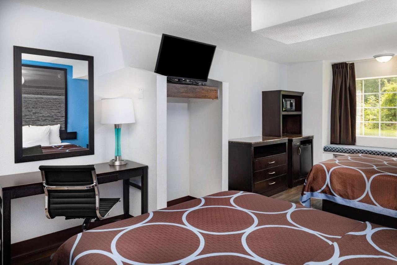 Super 8 By Wyndham Pensacola Ξενοδοχείο Ferry Pass Εξωτερικό φωτογραφία