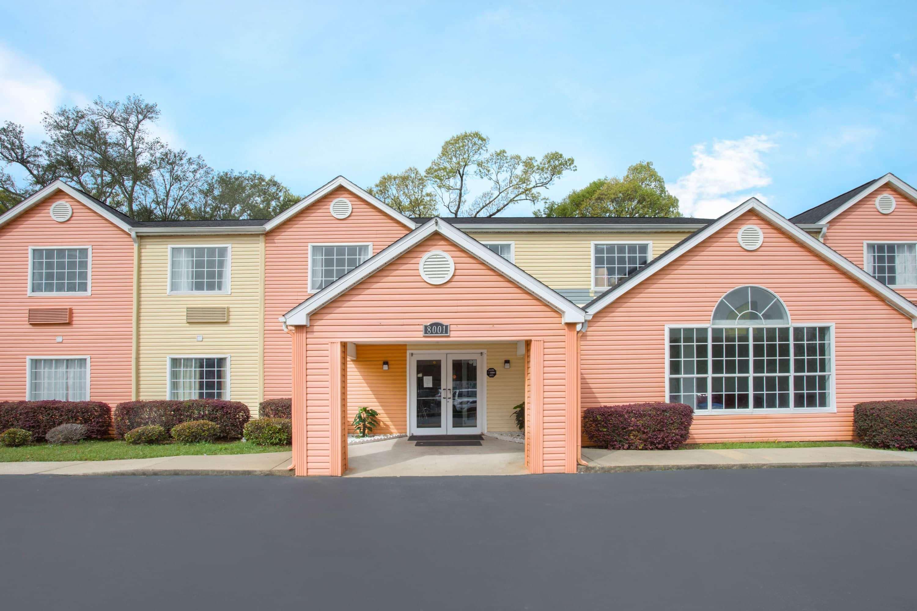 Super 8 By Wyndham Pensacola Ξενοδοχείο Ferry Pass Εξωτερικό φωτογραφία